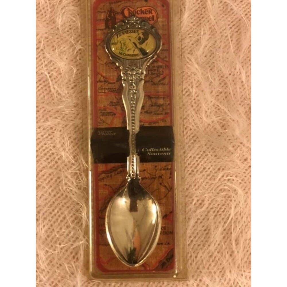 Set of 3 Vintage Watson & Barker Silver-Plated Collector Spoons | Ornate Detail - Picture 8 of 9